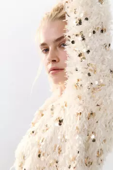 Жакет пушистый с пайетками