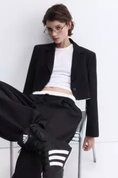 Жакет укороченный с открытыми срезами и вторым слоем