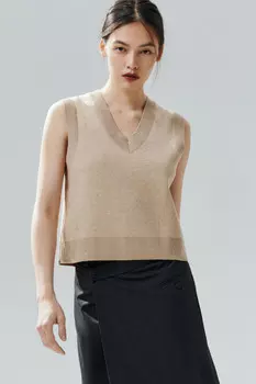 Жилет из вязаного трикотажа