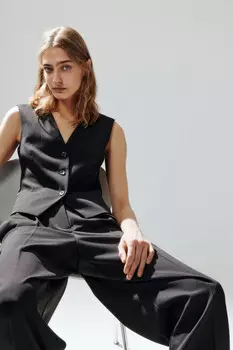 Жилет костюмный классический