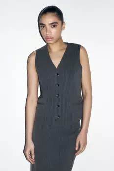 Жилет костюмный приталенный в полоску