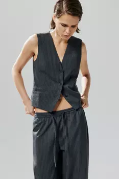 Жилет костюмный в полоску