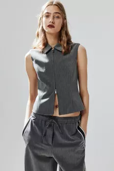 Жилет на молнии с отложным воротником