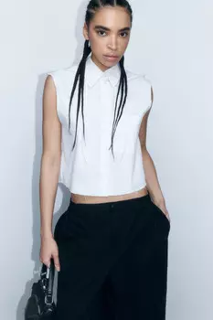 Жилет с отложным воротником и съемным капюшоном