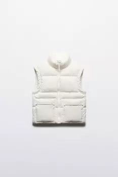 Жилет стеганый с накладными карманами