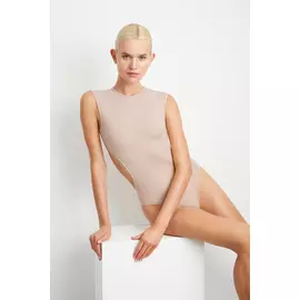 Боди с закрытыми плечами