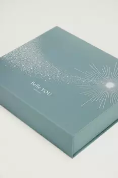 Коробка подарочная со звездой