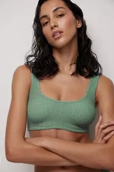 Купальный бесшовный топ на широких бретелях belle you