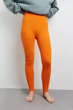 Легинсы со штрипками рубчик