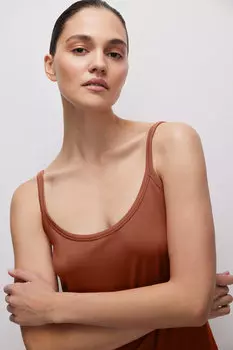 Топ на тонких бретелях belle you