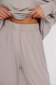 Свободные брюки на резинке