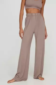 Свободные брюки на резинке