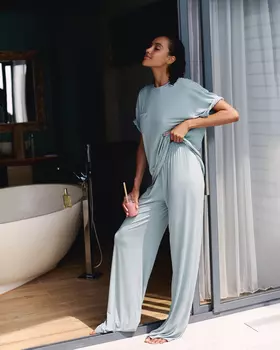 Свободные брюки на резинке