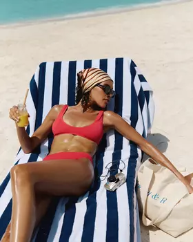 Топ купальника