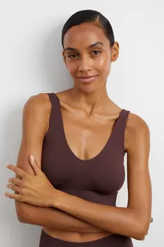 Топ на широких бретелях