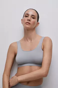 Топ на широких бретелях