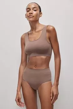 Топ на широких бретелях с чашкой-вкладышем belle you