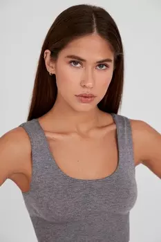 Топ на широких бретелях с добавлением кашемира