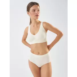 Топ на широких бретелях с поддержкой груди