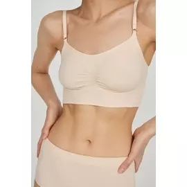 Топ на тонких бретелях с поддержкой