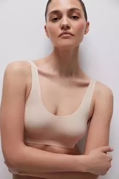 Топ с лазерным кроем с чашками Invisible belle you