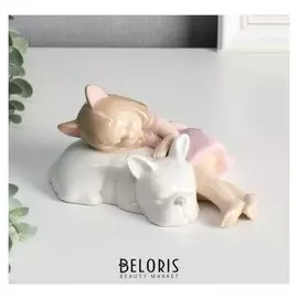 Сувенир керамика "Малышка в розовом платье спит на собаке" 8,5х11х11,5 см
