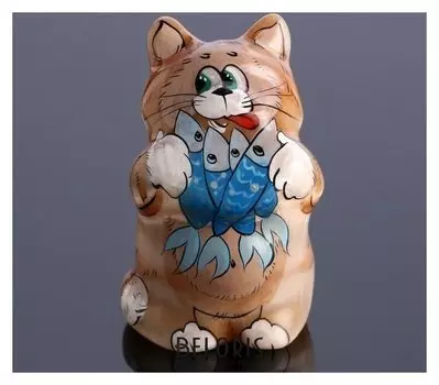 Сувенир "Кот с селедкой"