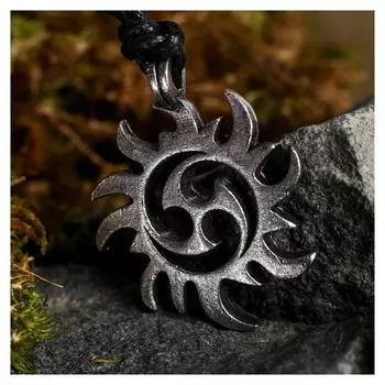 Амулет-брелок, тотем "Солнечный трискелис" №11, металлический