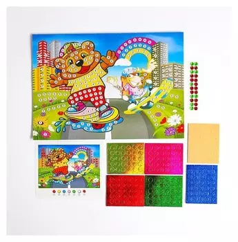 Аппликация круглыми стразами и EVA «Друзья-скейтеры»