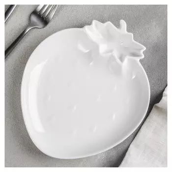 Блюдо с соусником Magistro «Бланш. клубника», 20 см