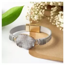 Браслет "На магните" большой камень, цвет серый в золоте, 19,5 см