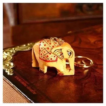 Брелок "Светлый слон" дерево 5х2,5х9 см