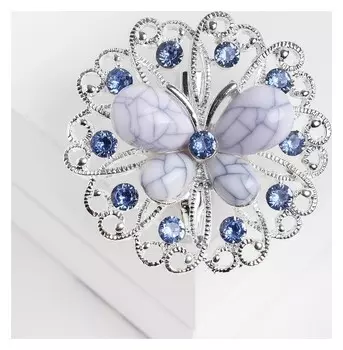 Брошь "Бабочка" на цветке, цвет бело-голубой в серебре