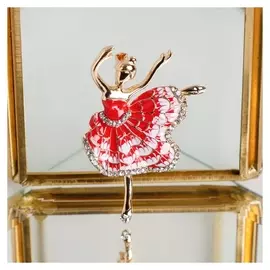 Брошь "Балерина", цвет красно-белый в золоте