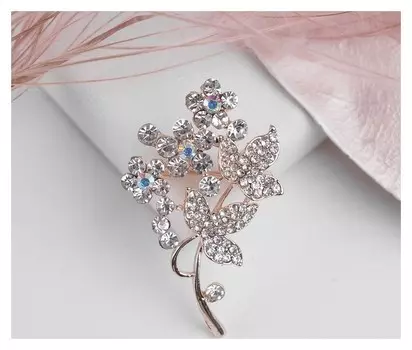 Брошь "Цветочная веточка", цвет белый в золоте