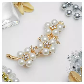 Брошь "Цветочное трио", цвет белый в золоте