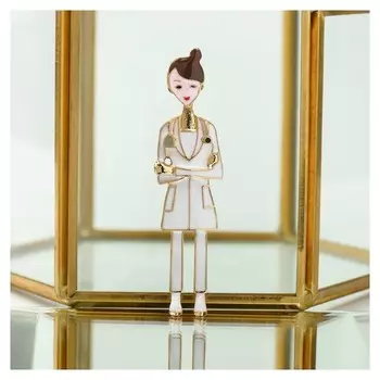 Брошь "Доктор", цветная в золоте