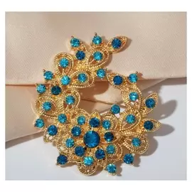 Брошь "Императрица" подкова, цвет морской в золоте