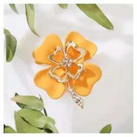 Брошь "Клевер" матовый, цвет жёлтый в золоте