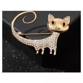 Брошь "Кошечка" с длинным хвостиком, цвет белый в золоте