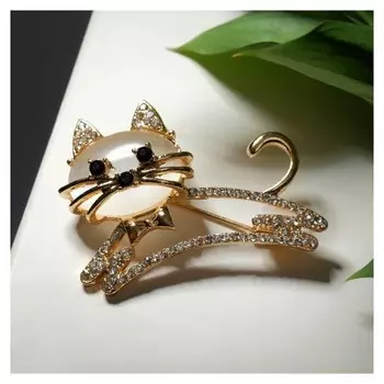 Брошь "Кошечка" в прыжке, цвет белый в золоте