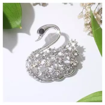 Брошь "Лебедь" цветочный, цвет белый в серебре