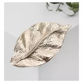 Брошь "Лист" под ветром, цвет золото