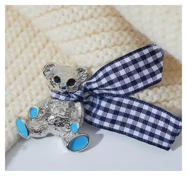 Брошь "Медвежонок" в шарфе, цвет синий в серебре