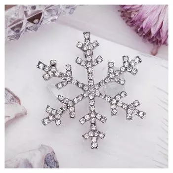 Брошь новогодняя "Снежинка", цвет белый в серебре