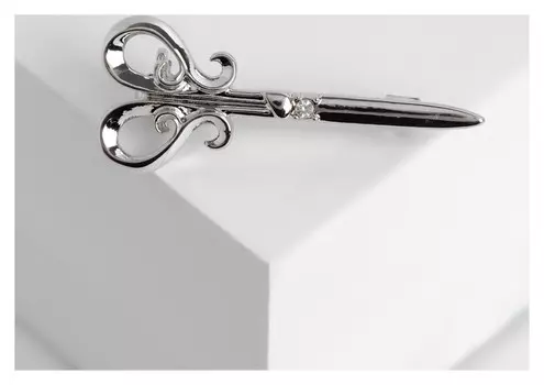 Брошь "Ножницы", цвет белый в серебре