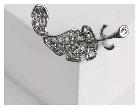 Брошь "Перо", цвет белый в серебре