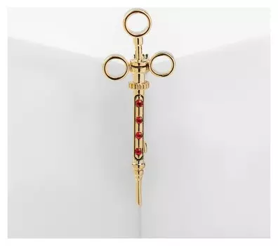 Брошь "Шприц" карпульный, цвет красный в золоте