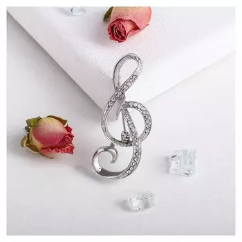 Брошь "Скрипичный ключ" цвет белый в серебре