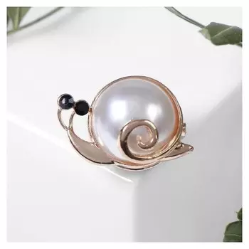 Брошь "Улитка" мал., цвет белый в золоте